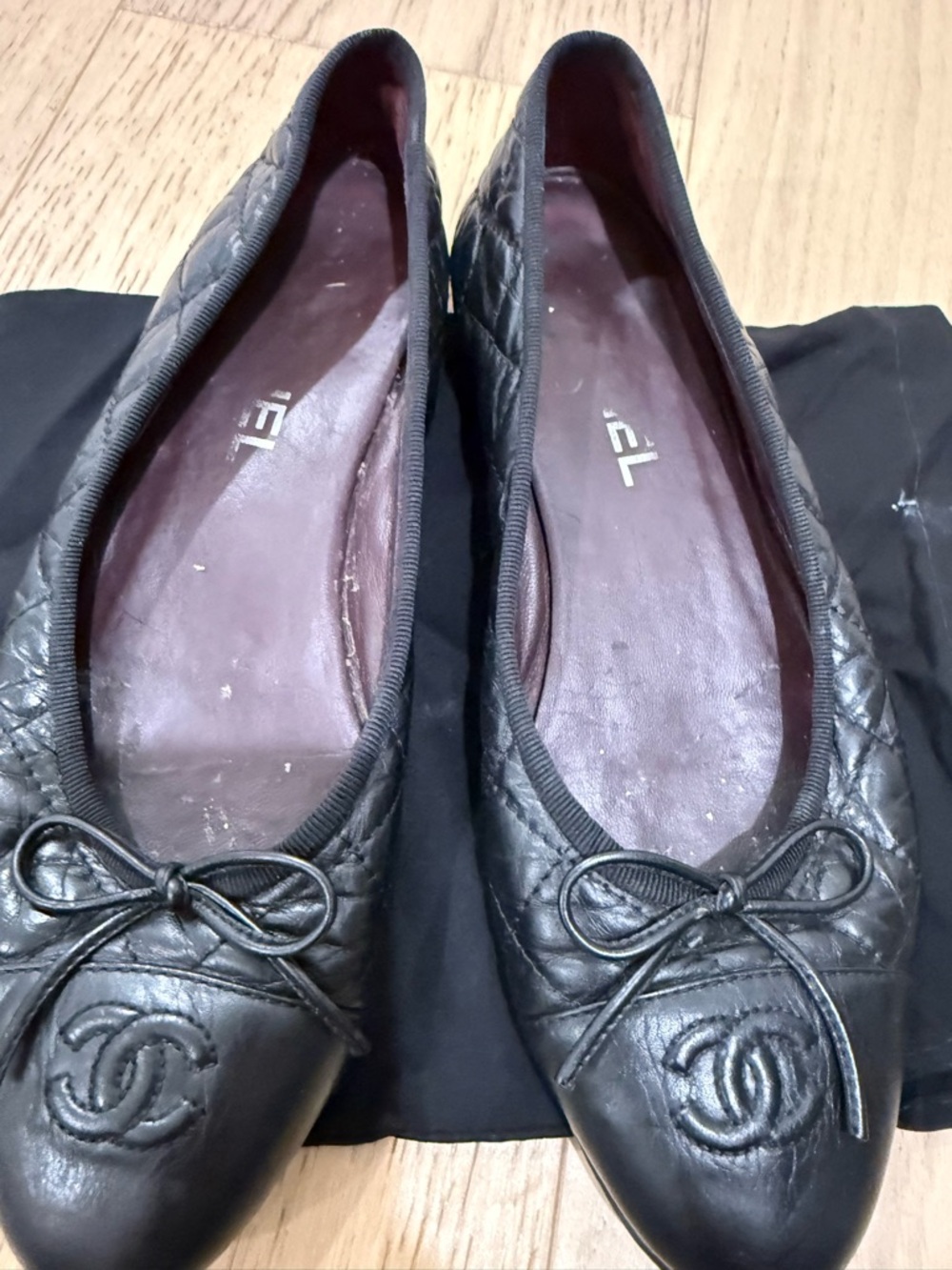 CHANEL Black Quilted Leather CC Logo Ballet Flats - Picture 2 of 5